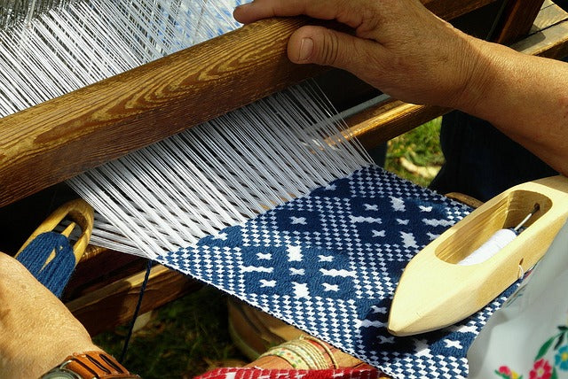 by weaving sructure