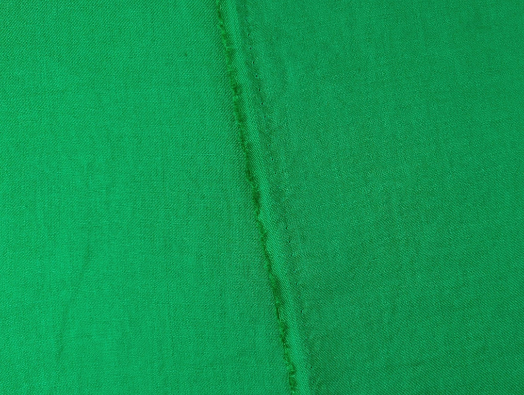 Twill Weave 100% Linen Fabric - Medium Weight in Green 7595 - The Linen Lab - Green